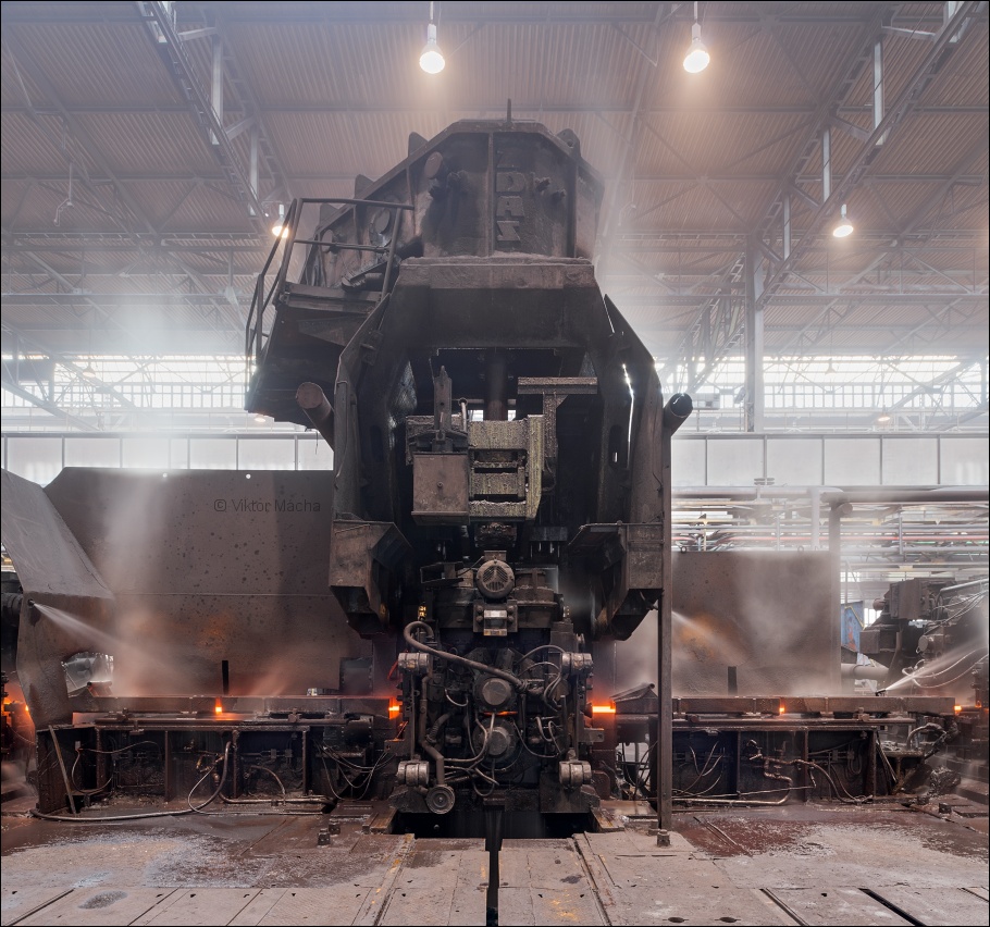 ArcelorMittal Ostrava, middle-section rolling mill
