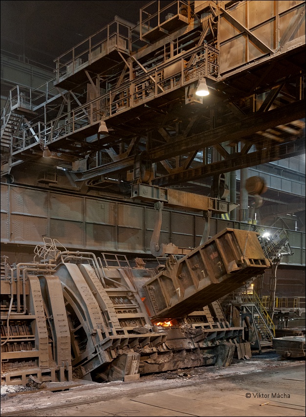 ArcelorMittal Ostrava, charging the tandem furnace