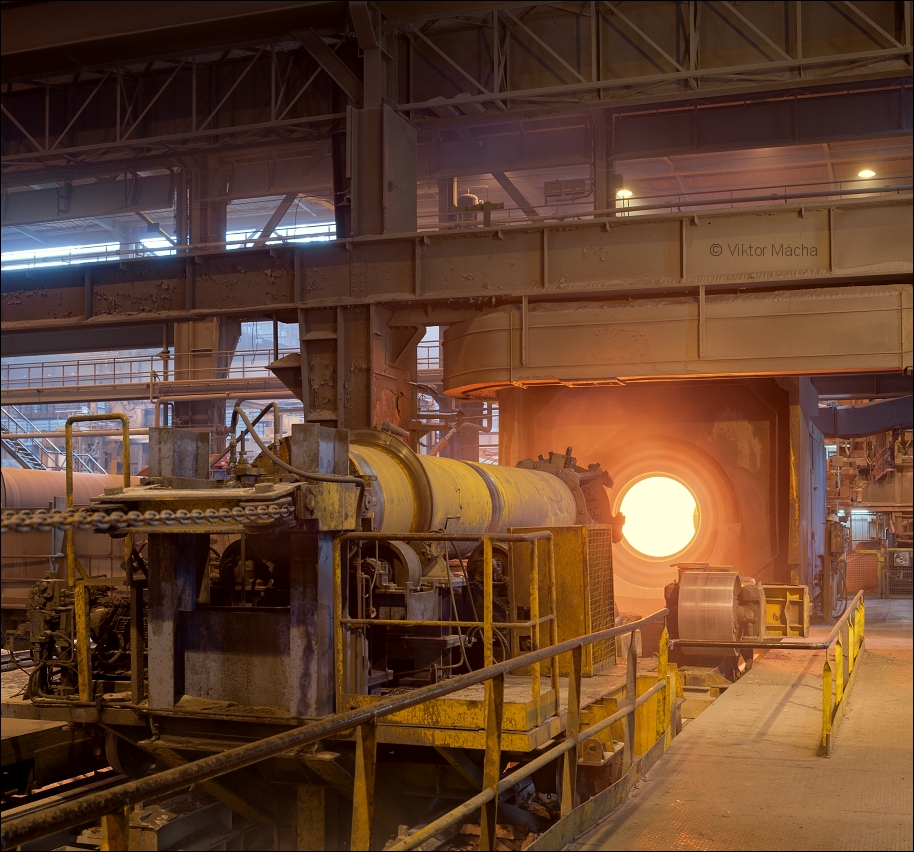 Saint-Gobain, pipe being casted