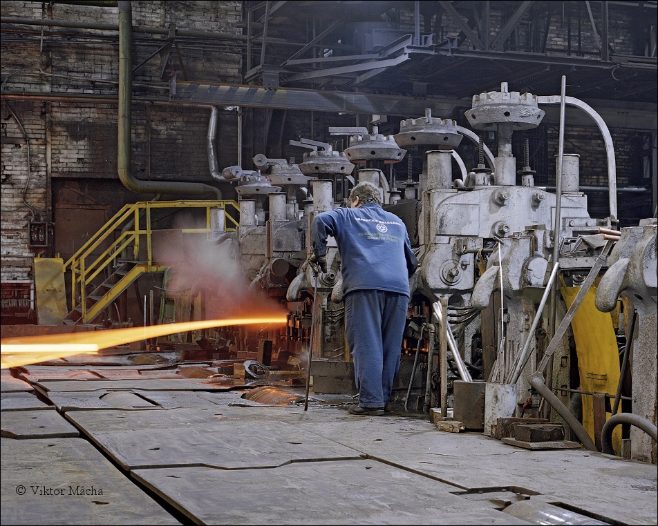 Trinecke zelezarny, medium section mill