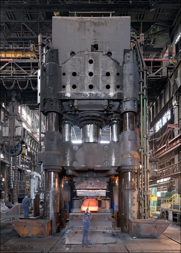 Vítkovice Heavy Machinery, forging at 120 MN press